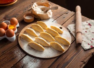 Jak szybko zrobić pierogi z serem?
